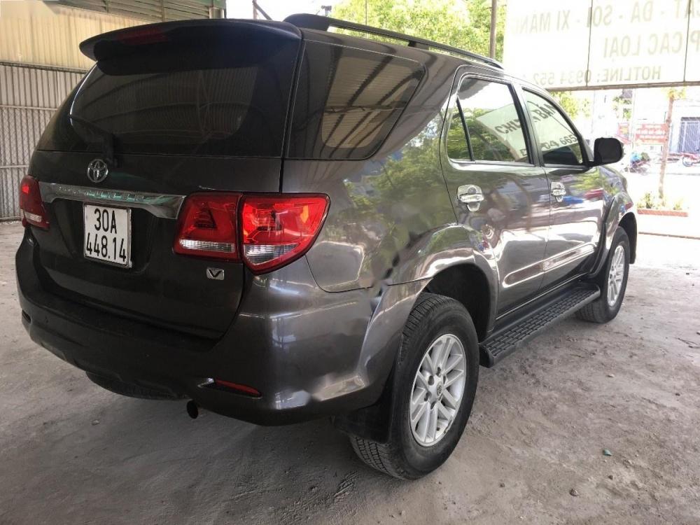 Toyota Fortuner V 2014 - Cần bán gấp Toyota Fortuner V đời 2014, màu đen như mới