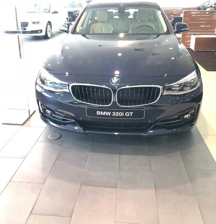 BMW 3 Series 320i GT 2017 - Bán xe BMW 3 Series 320i GT 2017, màu xanh lam, nhập khẩu