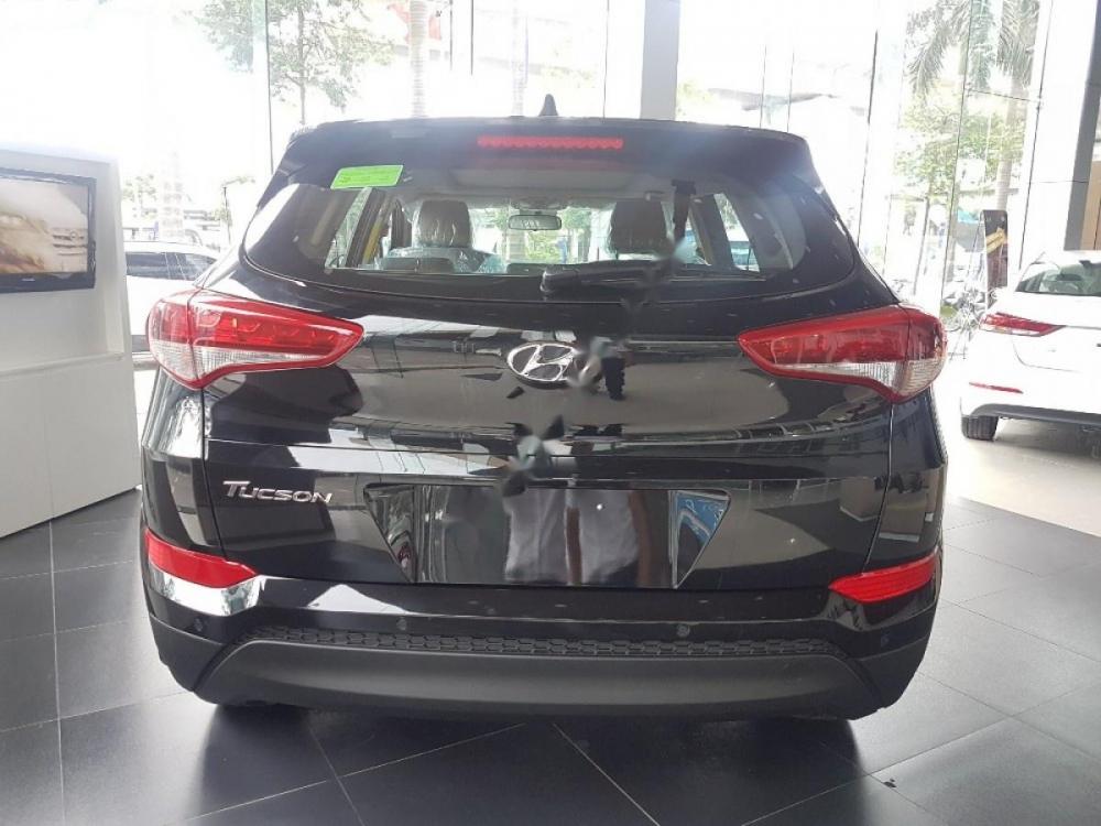 Hyundai Tucson 2.0 ATH 2018 - Cần bán xe Hyundai Tucson 2.0 ATH đời 2018, màu đen, 828 triệu