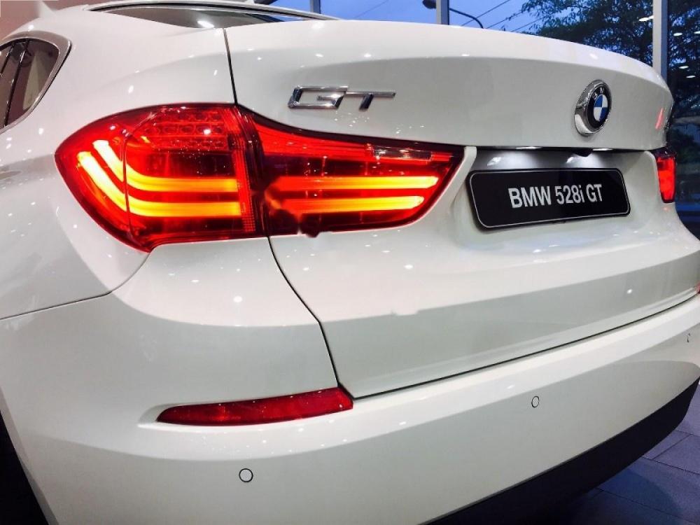BMW 5 Series 528i GT 2017 - Cần bán BMW 5 Series 528i GT sản xuất 2017, màu trắng, nhập khẩu nguyên chiếc