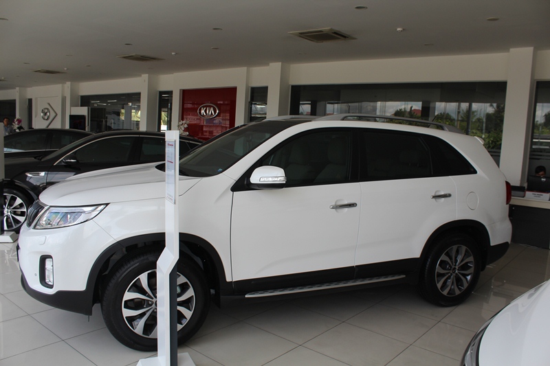 Kia Sorento GAT 2017 - Bán Kia Sorento máy xăng, giao ngay, thanh toán 130 triệu giao xe ngay