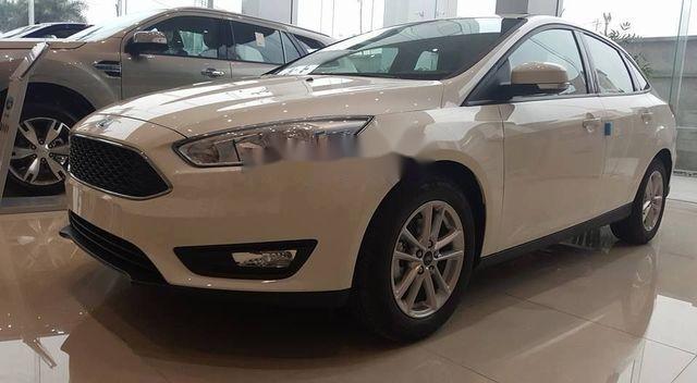 Ford Focus   Trend  2018 - Bán Ford Focus Trend đời 2018, màu trắng, 580tr