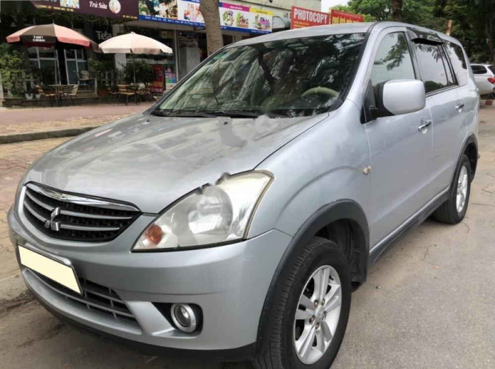 Mitsubishi Zinger GLS 2.4 MT 2008 - Bán Mitsubishi Zinger GLS 2.4 MT đời 2008, màu bạc