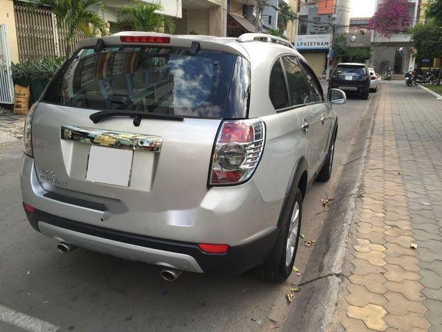 Chevrolet Captiva   LT  2010 - Bán Chevrolet Captiva LT sản xuất năm 2010, màu bạc, 365 triệu