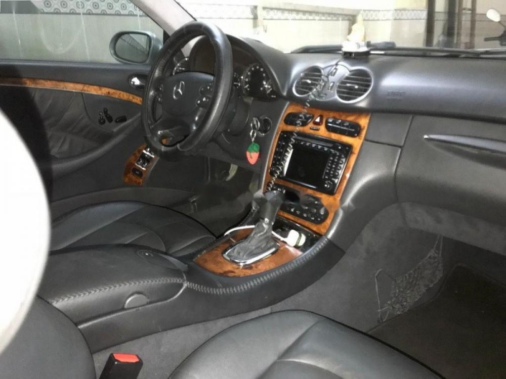 Mercedes-Benz CLS class 2005 - Cần bán Mercedes sản xuất năm 2005, màu bạc, xe nhập 