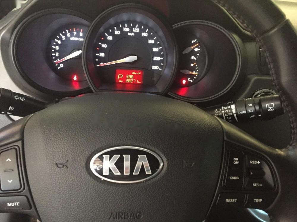 Kia Rio hacback 2013 - Bán Kia Rio đời 2013, màu đỏ, xe nhập như mới, giá tốt