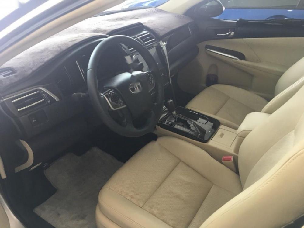 Toyota Camry 2.0E 2016 - Cần bán Toyota Camry 2.0E đời 2016, giá chỉ 935 triệu