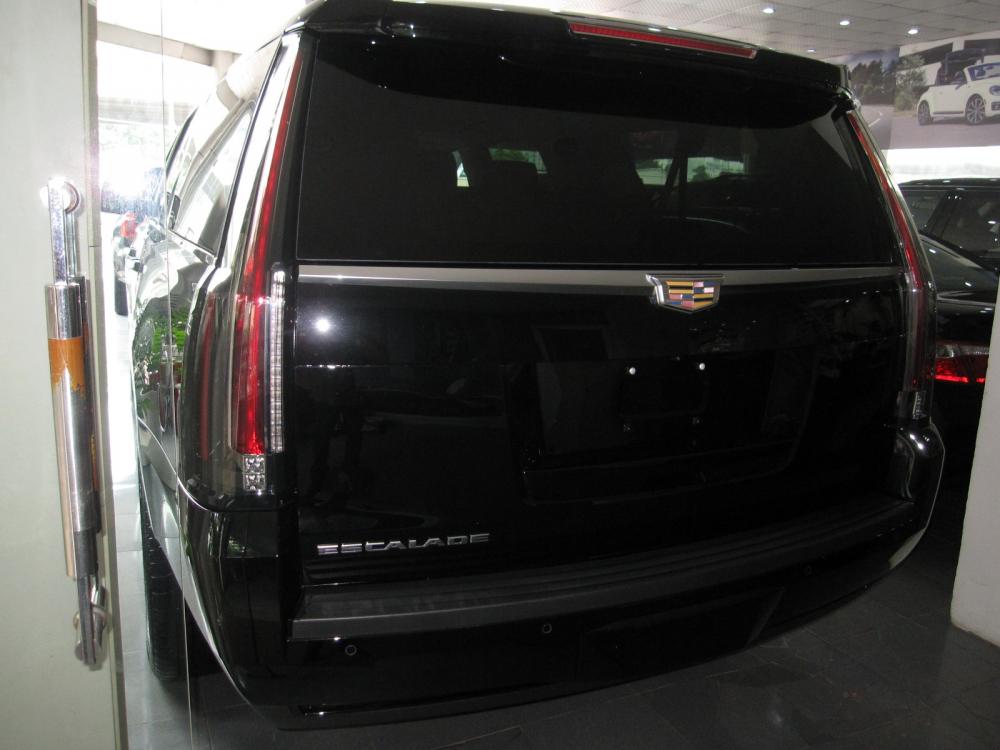 Cadillac Escalade Platinum 2016 - Cần bán xe Cadillac Escalade Platinum năm sản xuất 2016, xe mới, màu đen, xe nhập