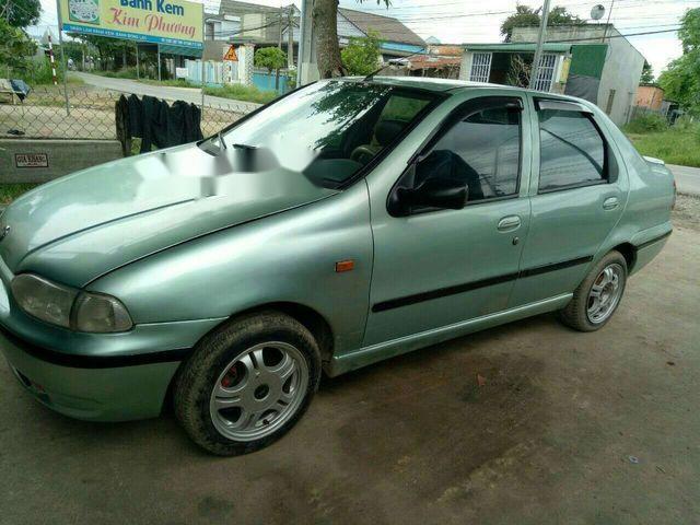 Fiat Albea 2002 - Cần bán gấp Fiat Albea đời 2002, màu bạc, giá tốt