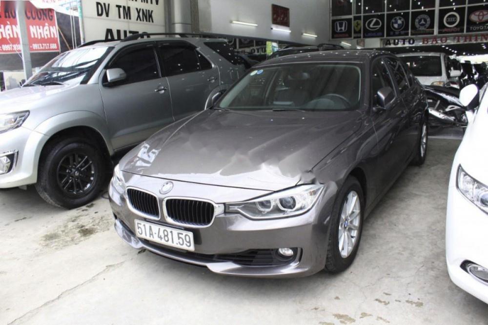 BMW 3 Series 320i 2012 - Cần bán xe BMW 3 Series 320i đời 2012, màu nâu, nhập khẩu nguyên chiếc