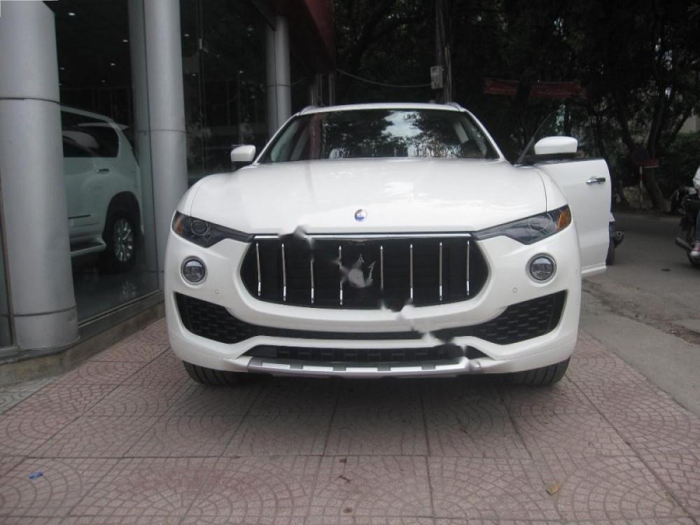 Maserati Levante 3.0 V6 2017 - Bán xe Maserati Levante 3.0 V6 2017, màu trắng 