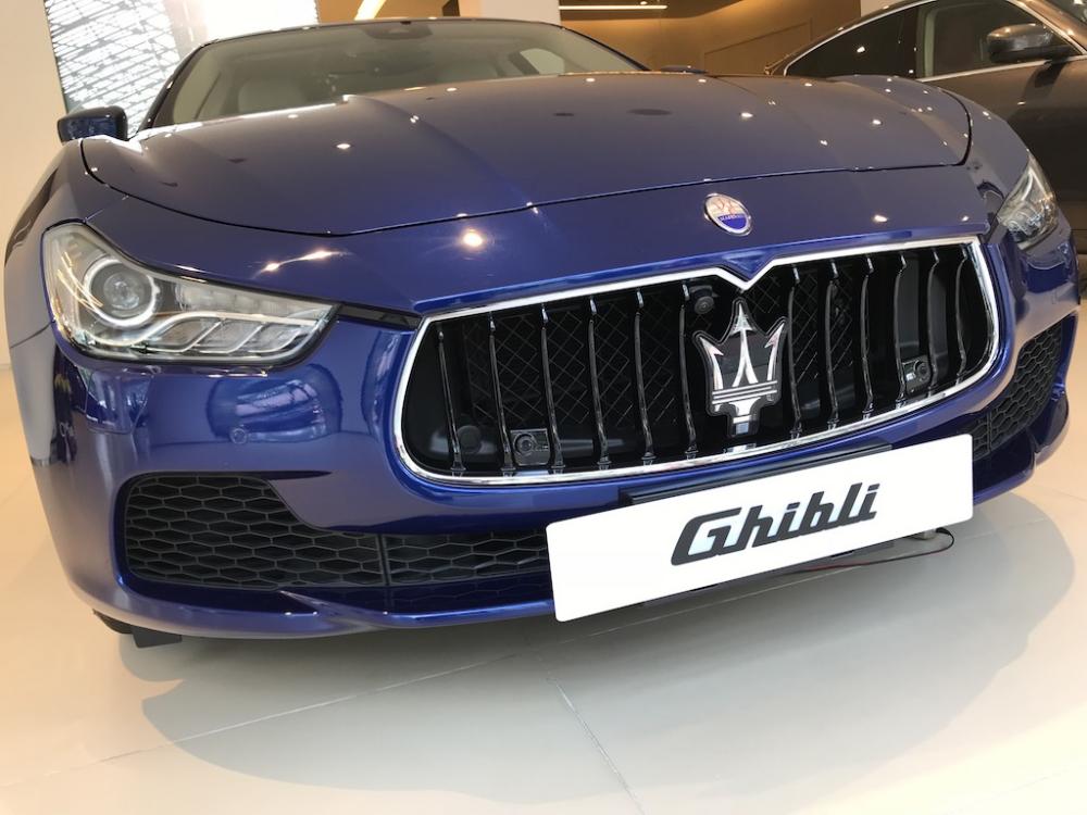 Maserati Ghibli 2017 - Bán xe Maserati Ghibli chính hãng giá tốt nhất, bán Maserati màu xanh độc, đại lý Maserati chính hãng