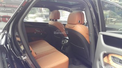 Bentley Bentayga 2016 - Bán xe Bentley Bentayga đời 2016, màu đen, nhập khẩu nguyên chiếc