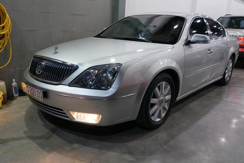 Buick Lacrosse 3.0 2007 - Bán Buick Lacrosse 3.0 sản xuất năm 2007, màu bạc, xe nhập