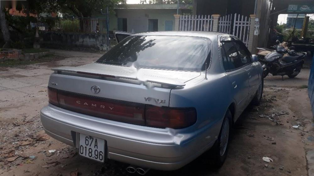 Toyota Camry XLE 1992 - Cần bán lại xe Toyota Camry XLE 1992, nhập khẩu nguyên chiếc số tự động, giá tốt