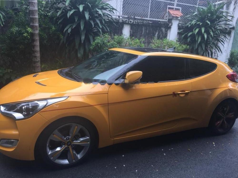 Hyundai Veloster 2011 - Cần bán gấp Hyundai Veloster đời 2011, màu vàng, xe nhập số tự động giá cạnh tranh