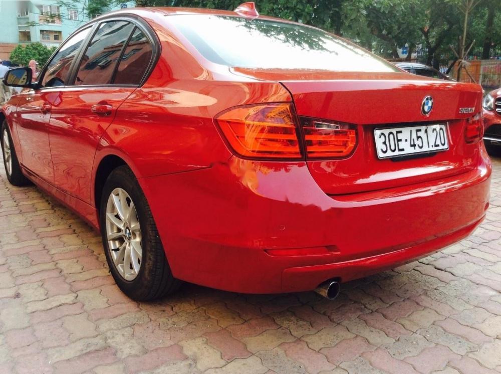 BMW 3 Series 320i 2014 - Chính chủ bán BMW 3 Series 320i đời 2014, màu đỏ, nhập khẩu
