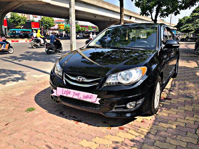 Hyundai Avante MT 2012 - Cần bán lại xe Hyundai Avante năm 2012 màu đen, giá chỉ 345 triệu