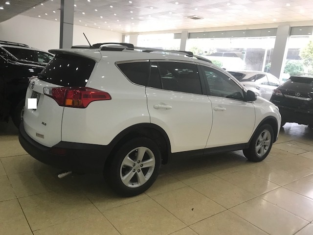 Toyota RAV4 XLE 2014 - Cần bán xe Toyota RAV4 XLE năm 2014, màu trắng, nhập khẩu nguyên chiếc, chính chủ