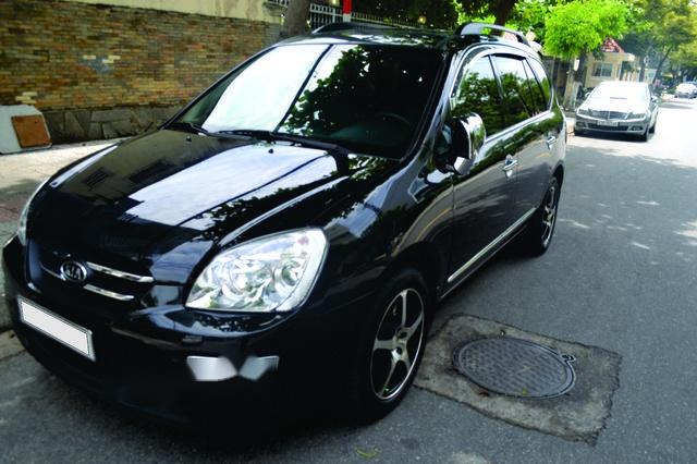 Kia Carens 2010 - Cần bán lại xe Kia Carens đời 2010, màu đen như mới, giá chỉ 385 triệu