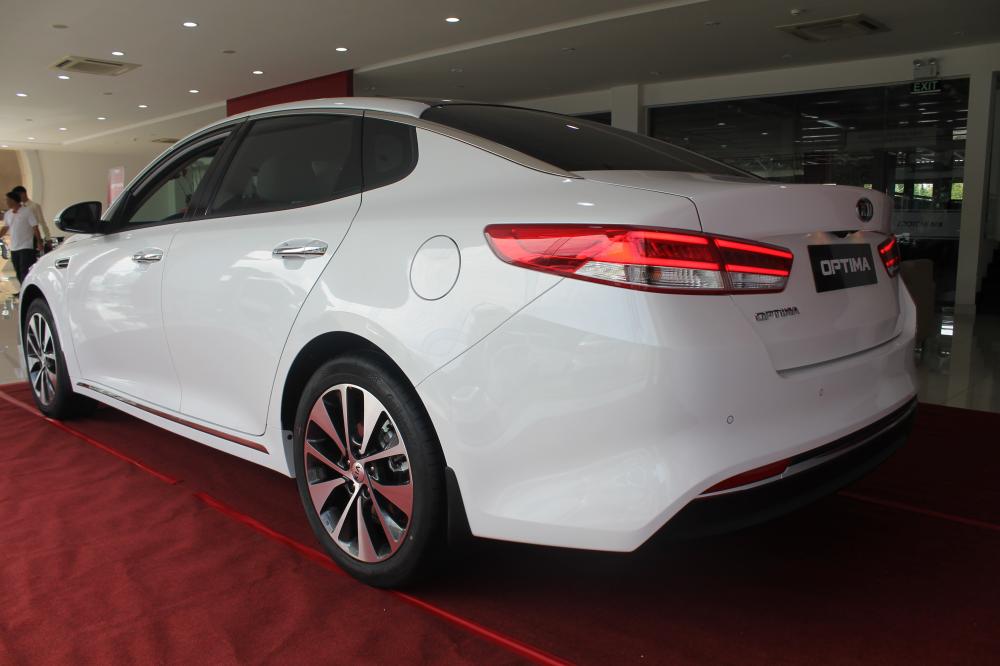 Kia Optima 2.0 ATH 2018 - (KIA Bà Rịa Vũng Tàu) cần bán xe Kia Optima 2.0 ATH đời 2018, màu trắng, giá tốt và nhiều quà tặng hấp dẫn