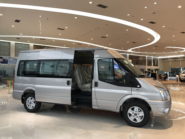 Ford Transit 2018 - Ford Hà Thành giảm giá sốc Ford Transit SVP đời 2018, màu bạc, tặng full đồ. Lh 0968465873 nhận giá tốt nhất