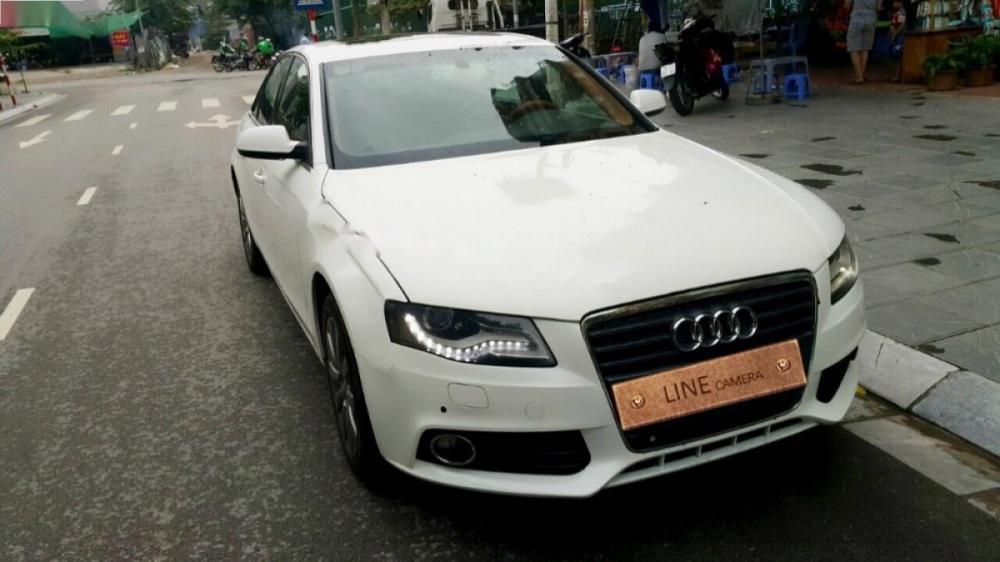 Audi A4  2.0T 2010 - Cần bán xe Audi A4 2.0T đời 2010, màu trắng, nhập khẩu nguyên chiếc ít sử dụng, giá tốt