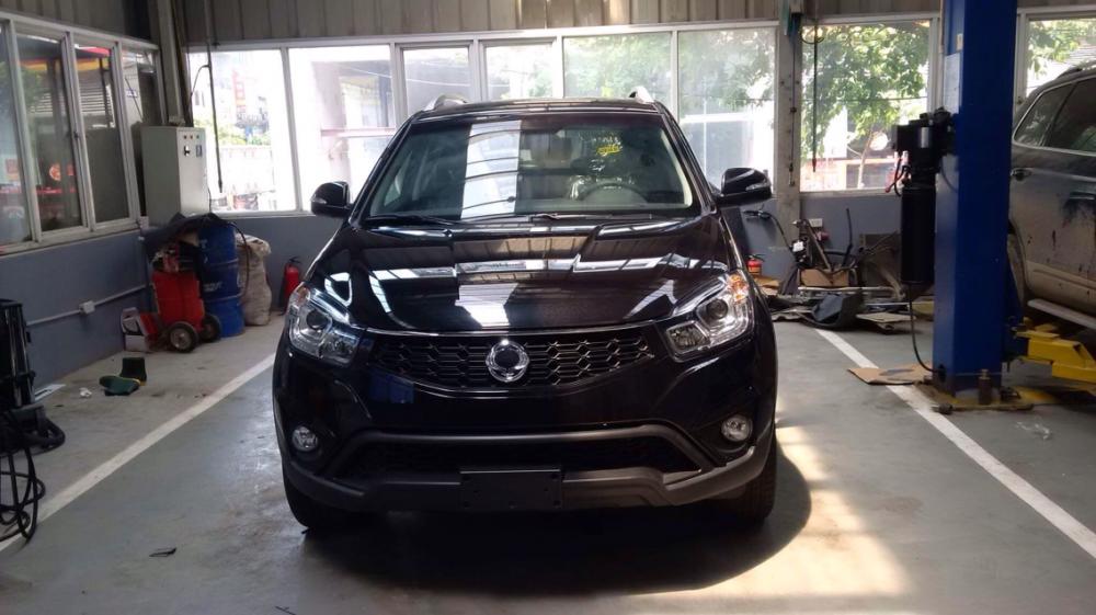 Ssangyong Korando 2016 - Bán Ssangyong Korando sản xuất 2016 màu đen, giá 880 triệu, nhập khẩu nguyên chiếc