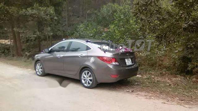 Hyundai Accent 2013 - Bán ô tô Hyundai Accent năm 2013, giá 355tr