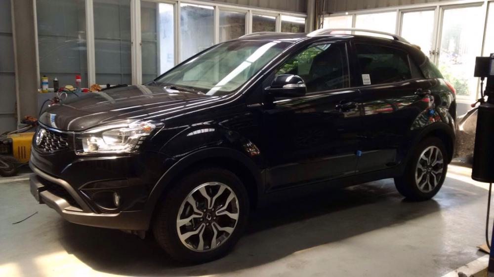 Ssangyong Korando 2016 - Bán Ssangyong Korando sản xuất 2016 màu đen, giá 880 triệu, nhập khẩu nguyên chiếc