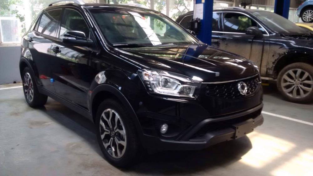 Ssangyong Korando 2016 - Bán Ssangyong Korando sản xuất 2016 màu đen, giá 880 triệu, nhập khẩu nguyên chiếc