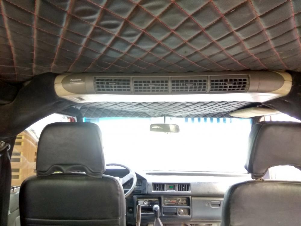 Mitsubishi Delica Star Wagon 2.4MT  1990 - Cần bán xe Mitsubishi Delica Star 1990, nhập khẩu, màu đỏ