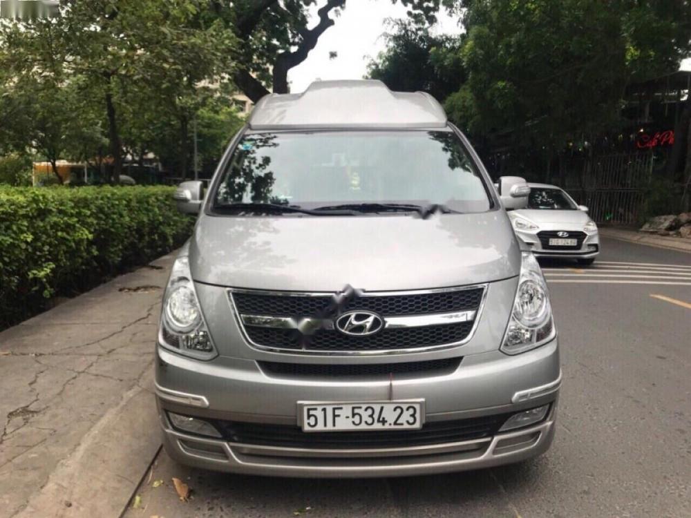 Hyundai Starex Limousine 2015 - Bán ô tô Hyundai Starex Limousine đời 2015, xe nhập