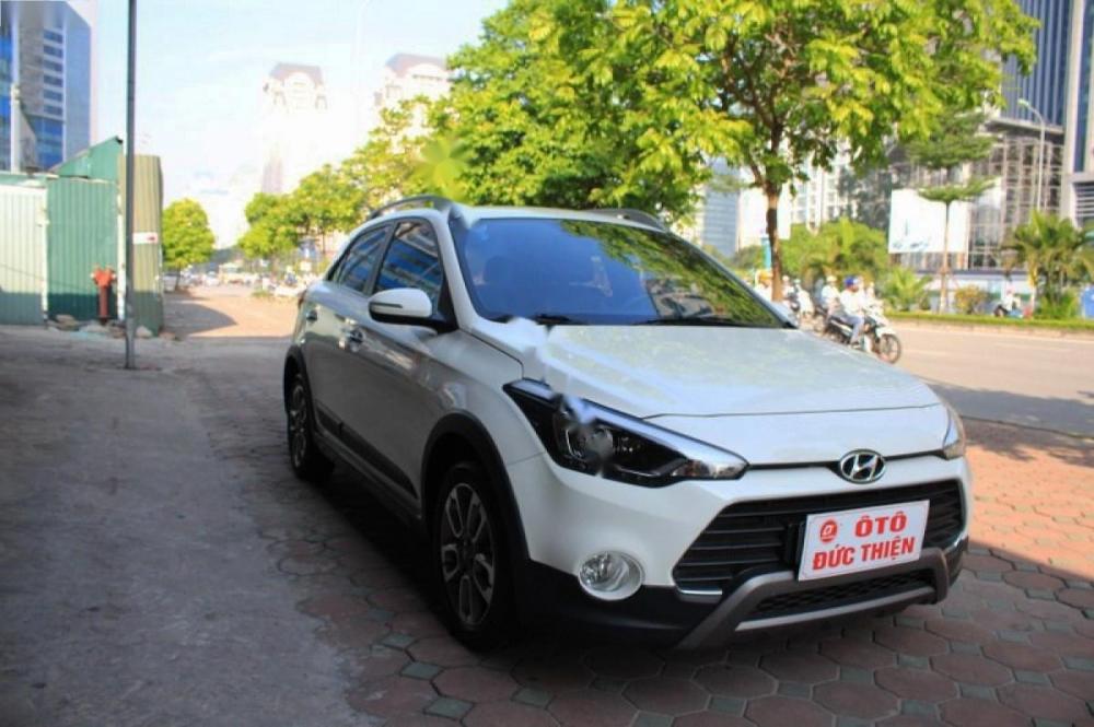 Hyundai i20 Active 1.4 AT 2016 - Cần bán gấp Hyundai i20 Active 1.4 AT sản xuất 2016, màu trắng, nhập khẩu chính chủ, 575tr