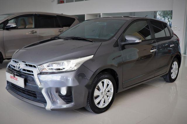Toyota Yaris   2015 - Bán Toyota Yaris đời 2015, màu xám, xe nhập 