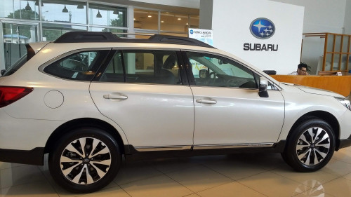 Subaru Outback   AT  2017 - Bán Subaru Outback AT đời 2017, màu trắng, xe nhập