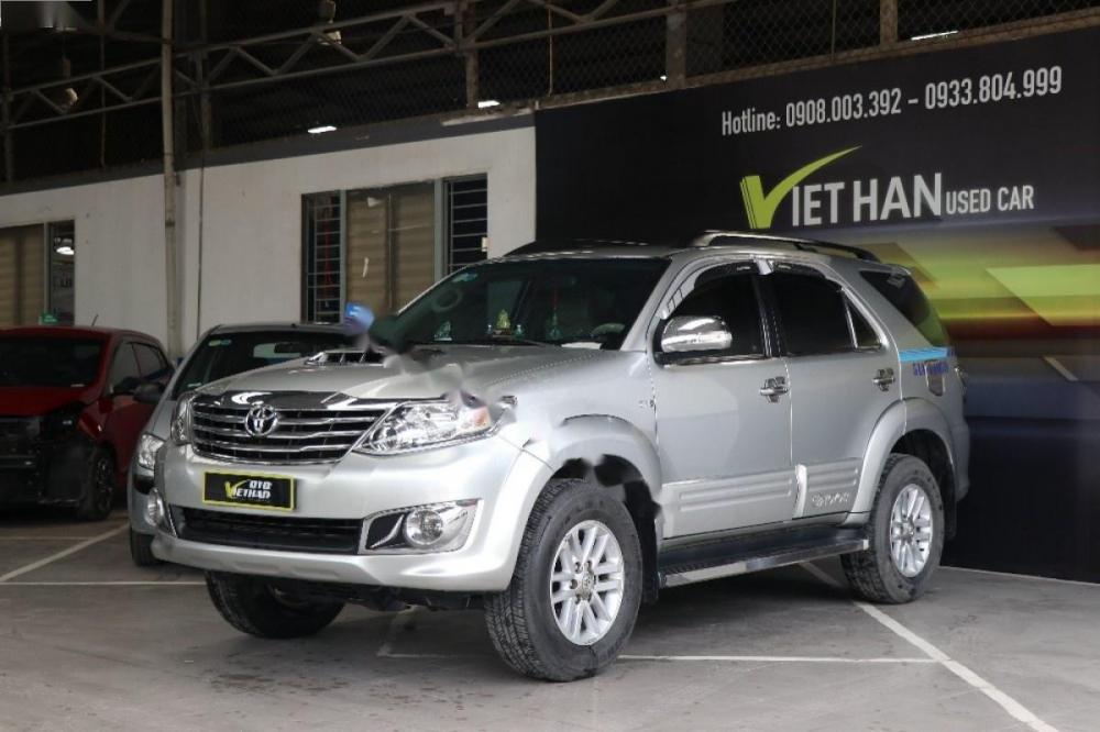 Toyota Fortuner 2.5G 2014 - Cần bán xe Toyota Fortuner G 2.5MT đời 2014, màu bạc