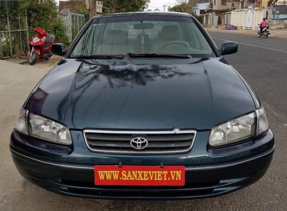 Toyota Camry GLi 2.2 2001 - Bán Toyota Camry GLi 2.2 năm sản xuất 2001, 265 triệu