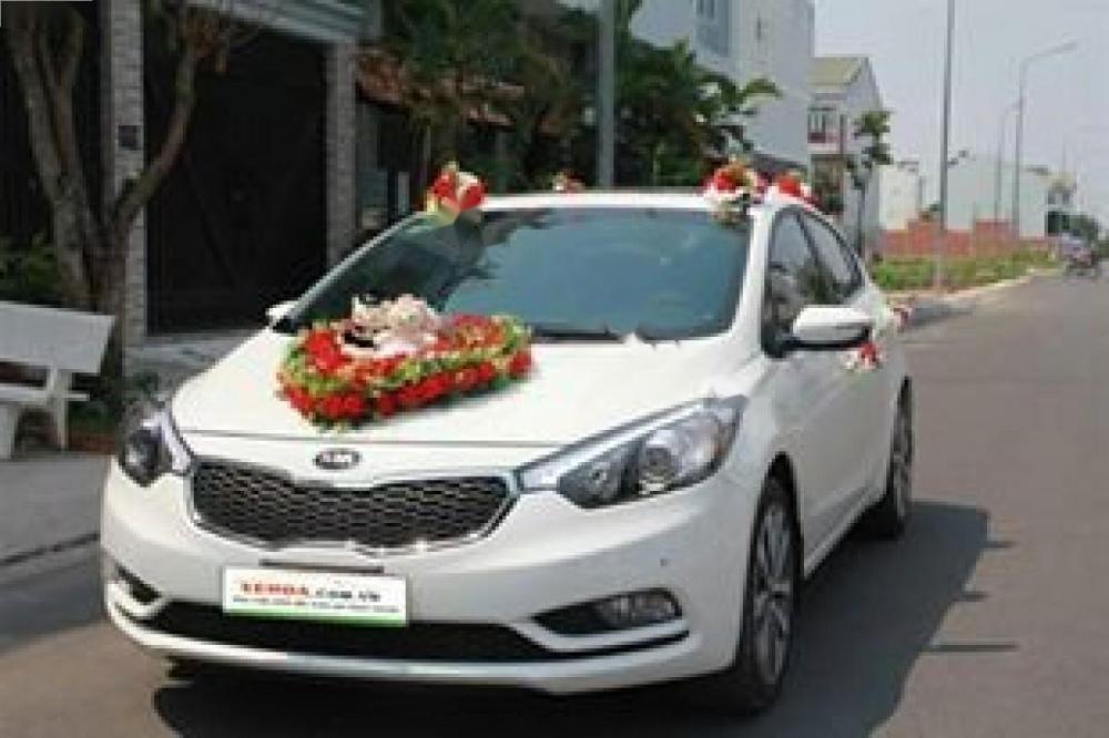 Kia Cerato c 2016 - Cần bán Kia Cerato c năm 2016, màu trắng, giá tốt