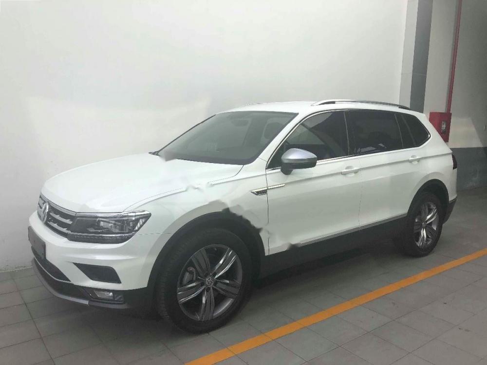 Volkswagen Tiguan Allspace 2018 - Bán xe Volkswagen Tiguan Allspace đời 2018, màu trắng, nhập khẩu, giá tốt