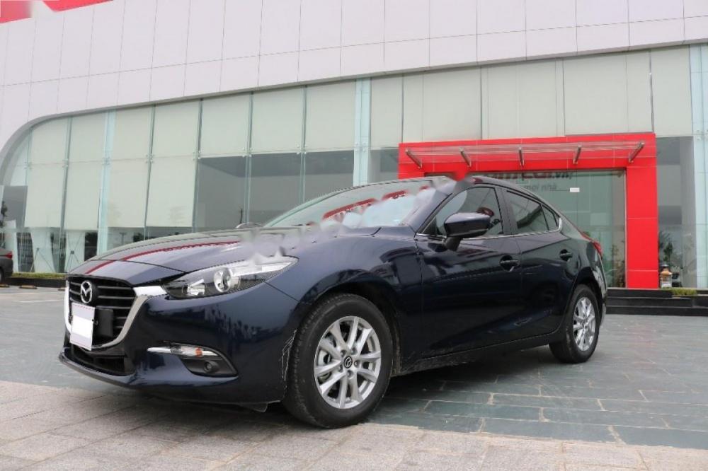 Mazda 3 1.5 AT Facelift 2017 - Bán Mazda 3 1.5 AT Facelift năm 2017, màu xanh lam, giá 680tr