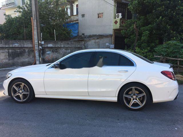 Mercedes-Benz C class  C300 AMG  2015 - Bán ô tô Mercedes C300 AMG năm 2015, màu trắng