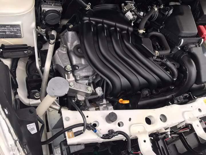 Nissan Sunny XV 1.5 AT 2WD 2014 - Bán ô tô Nissan Sunny XV 1.5 AT 2WD đời 2014, màu trắng