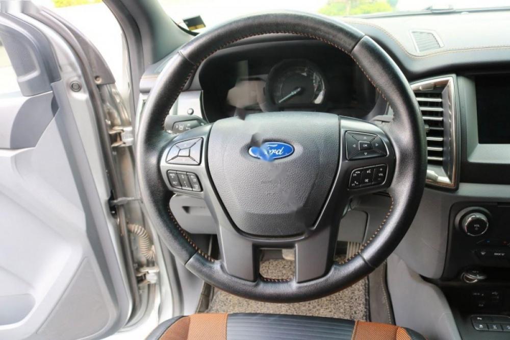 Ford Ranger 3.2AT 2016 - Bán Ford Ranger 3.2AT năm sản xuất 2016, màu xám, nhập khẩu nguyên chiếc