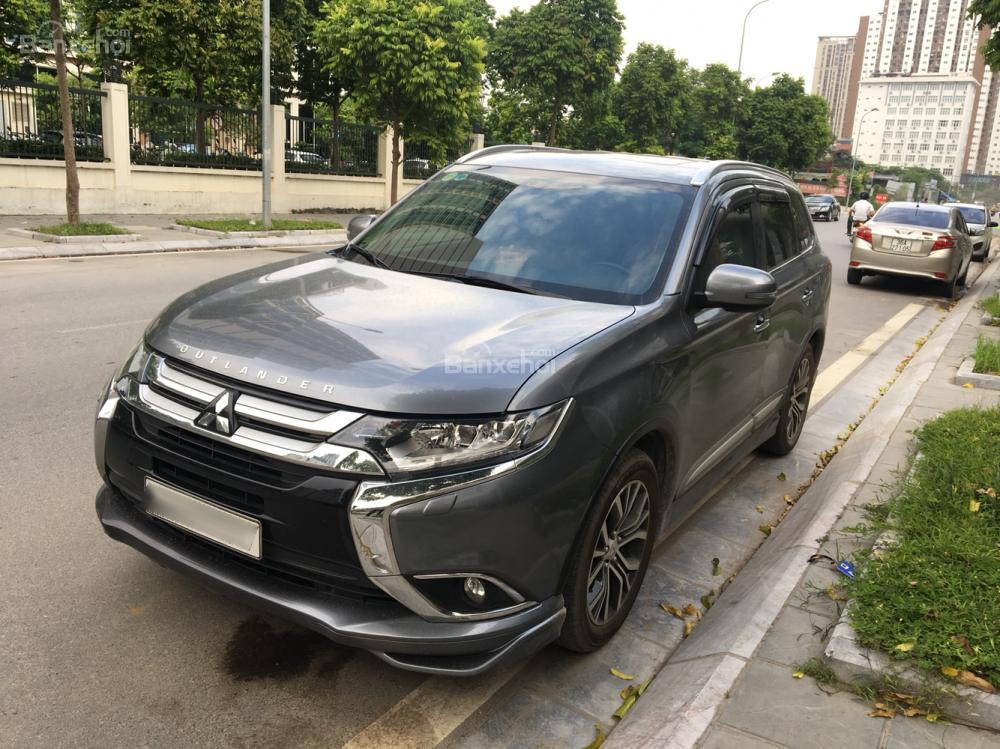 Mitsubishi Outlander 2016 - Cần bán xe Mitsubishi Outlander năm 2016 màu xám (ghi), nhập khẩu nguyên chiếc