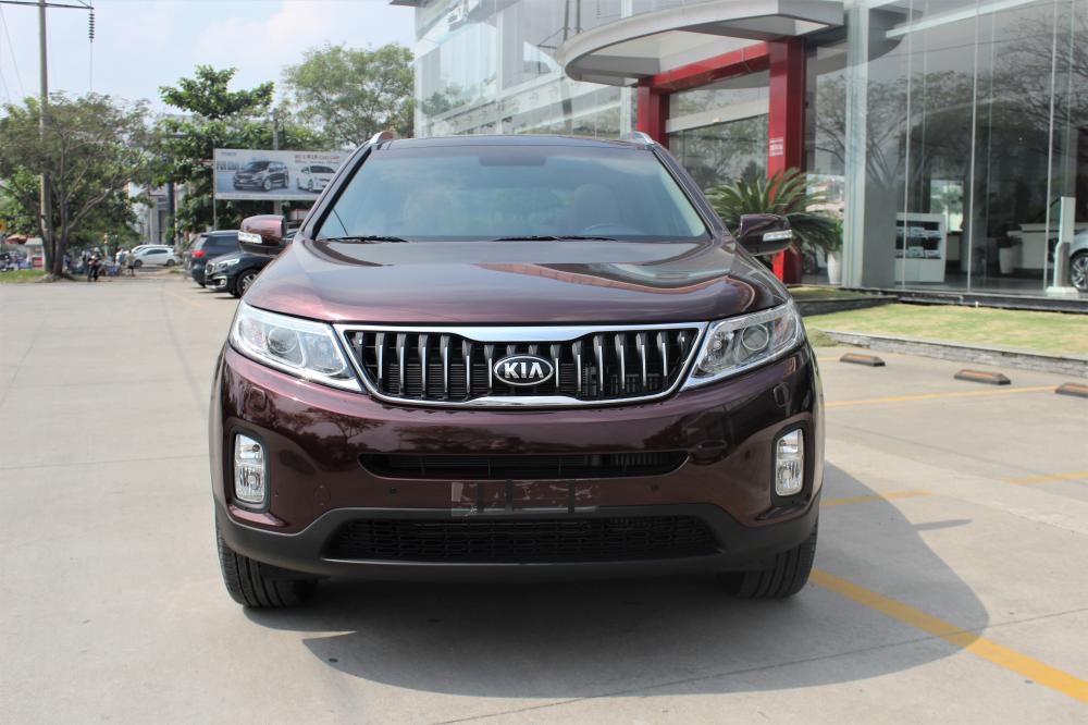 Kia Sorento DATH 2018 - Bán kia Sorento DATH 2018 tặng full bộ phụ kiện. Hỗ trợ trả góp 90% lãi suất tốt nhất thị trường