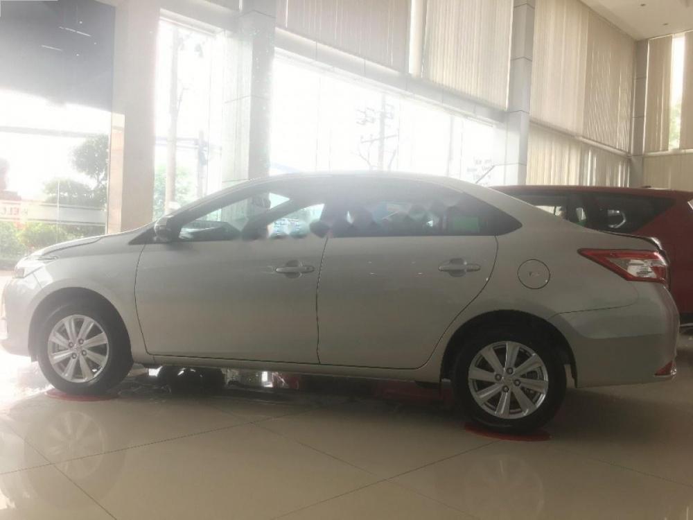 Toyota Vios 1.5E CVT 2018 - Cần bán xe Toyota Vios 1.5E CVT đời 2018, màu bạc, 505tr