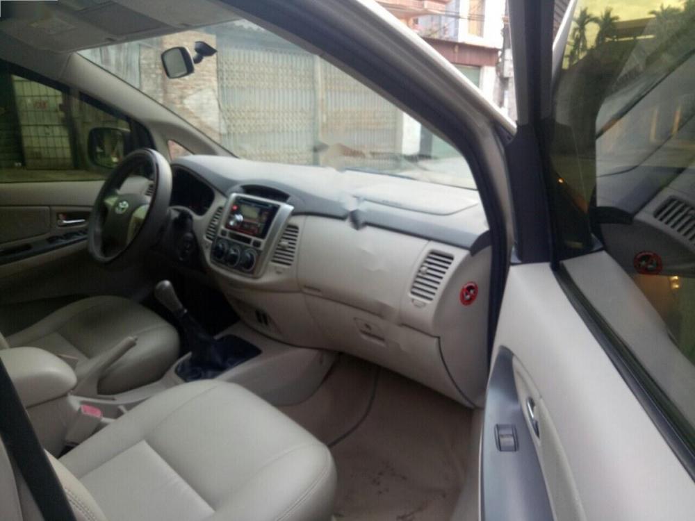 Toyota Innova 2013 - Cần bán gấp Toyota Innova đời 2013, 520tr