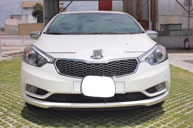 Kia K3 2016 - Cần bán gấp Kia K3 năm 2016, màu trắng, giá tốt