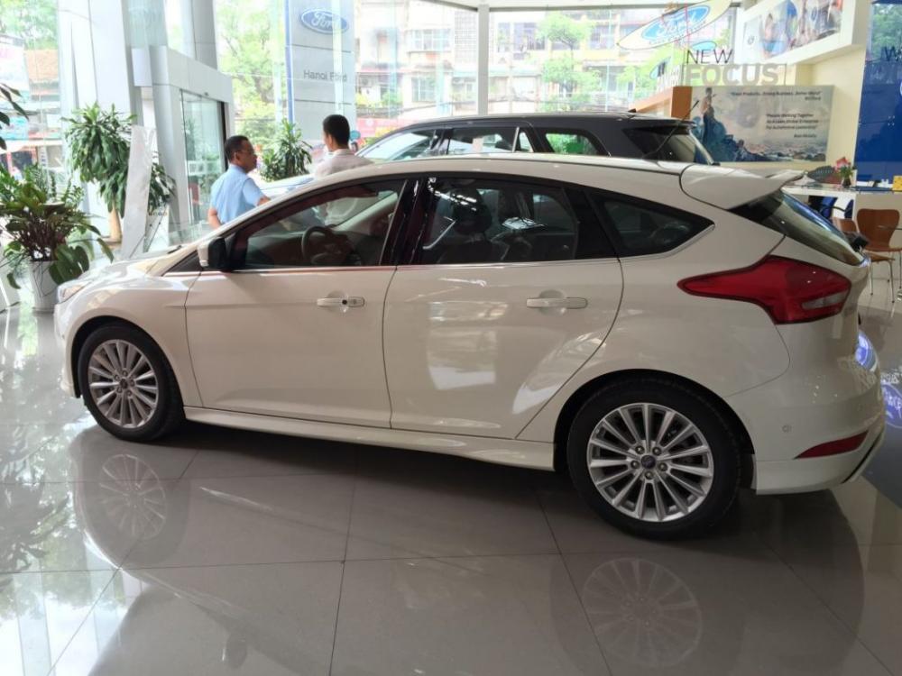 Ford Focus Trend 2018 - Bán Ford Focus Sport 5 cửa giá tốt liên hệ 0901.979.357 - Mr. Hoàng